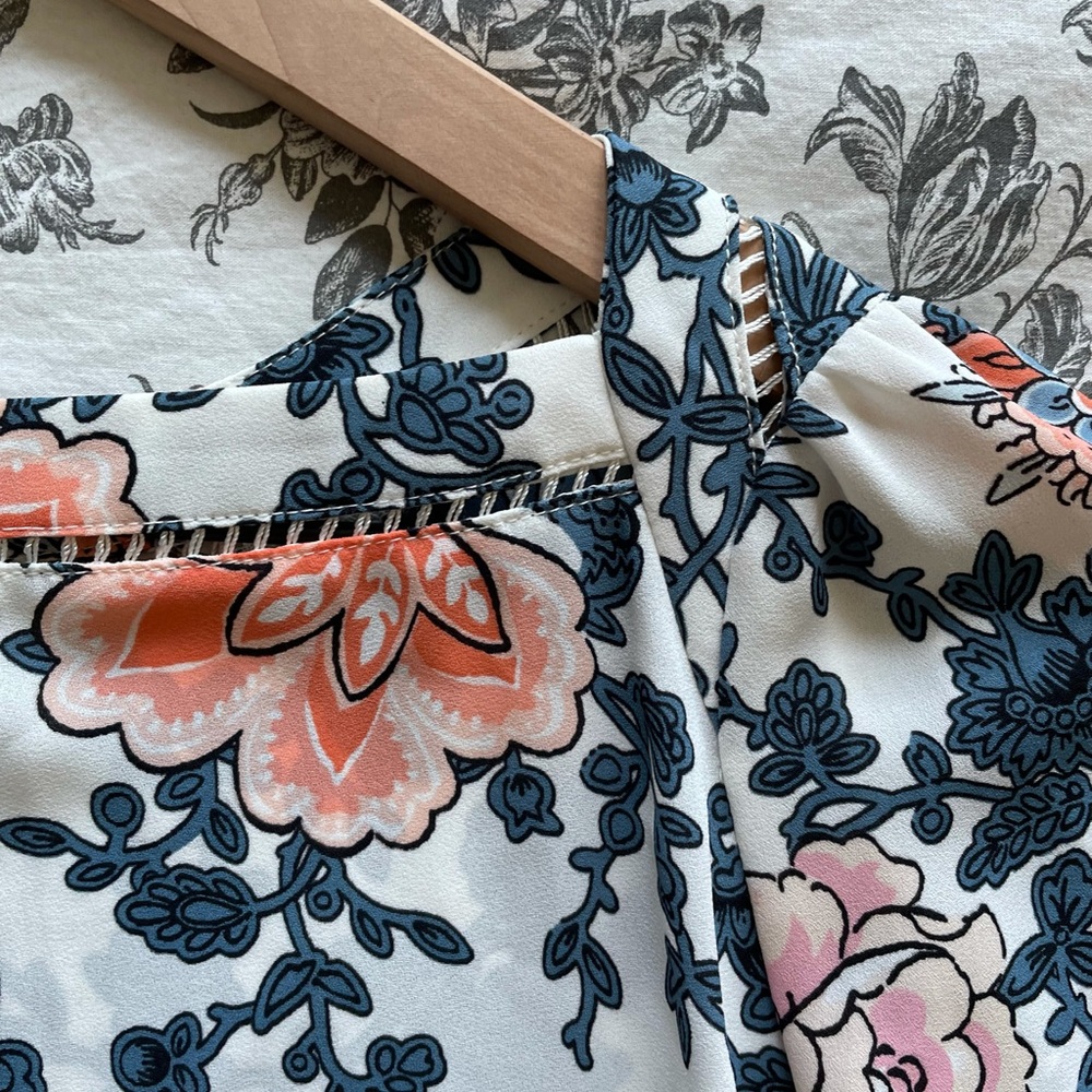 LOFT Floral Blouse - Blue and Pink - Picture 5 of 8